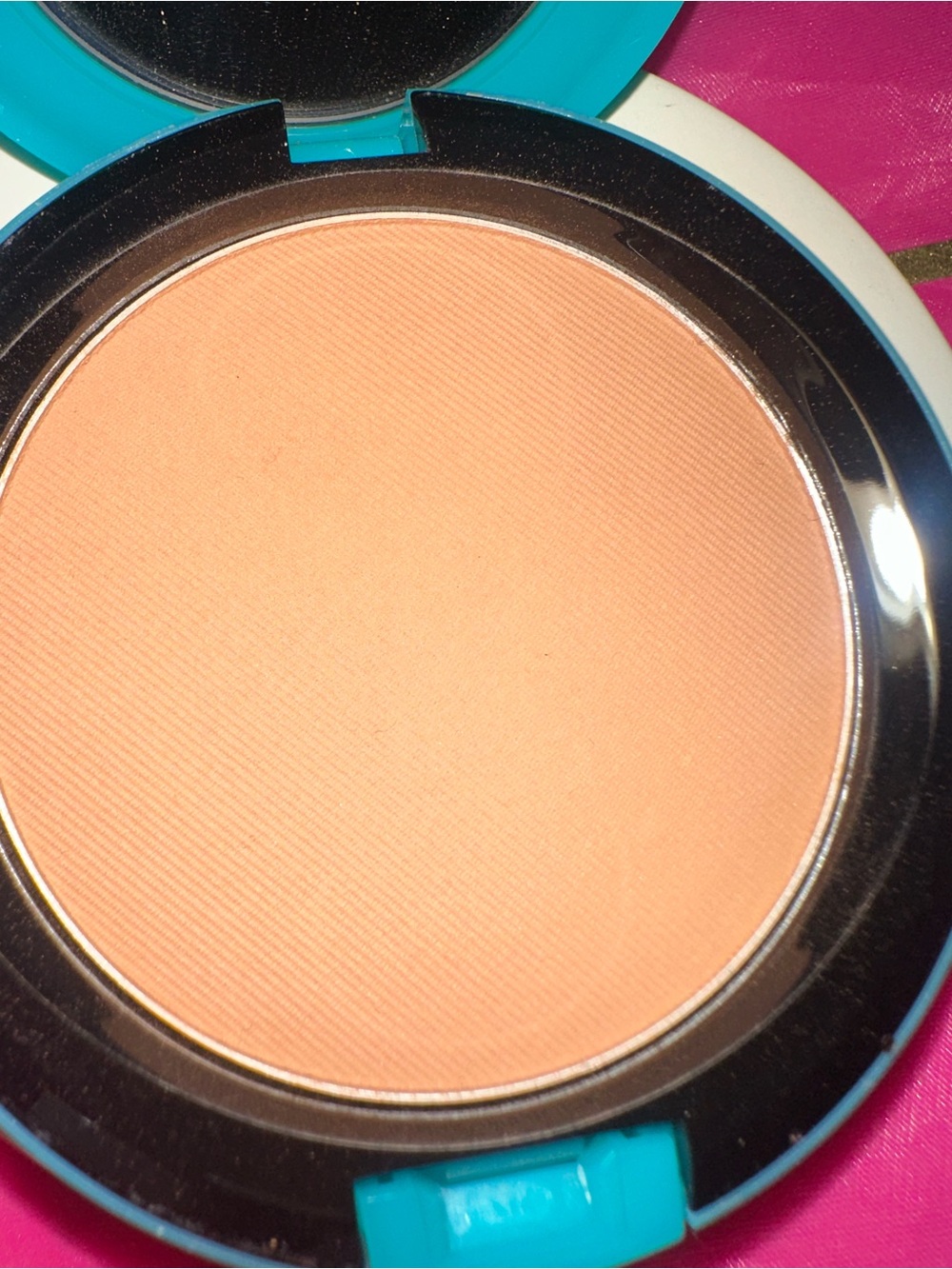 MAC Give Me Life Bronzing Powder